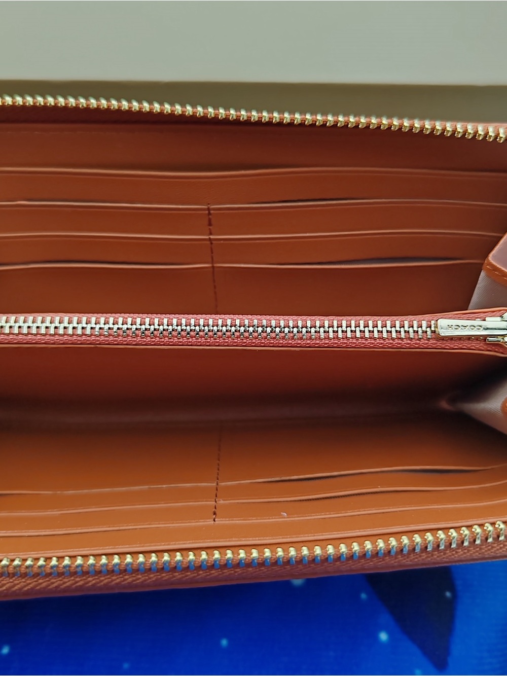 Coach Brown Signature Canvas wallet - Picture 4 of 5